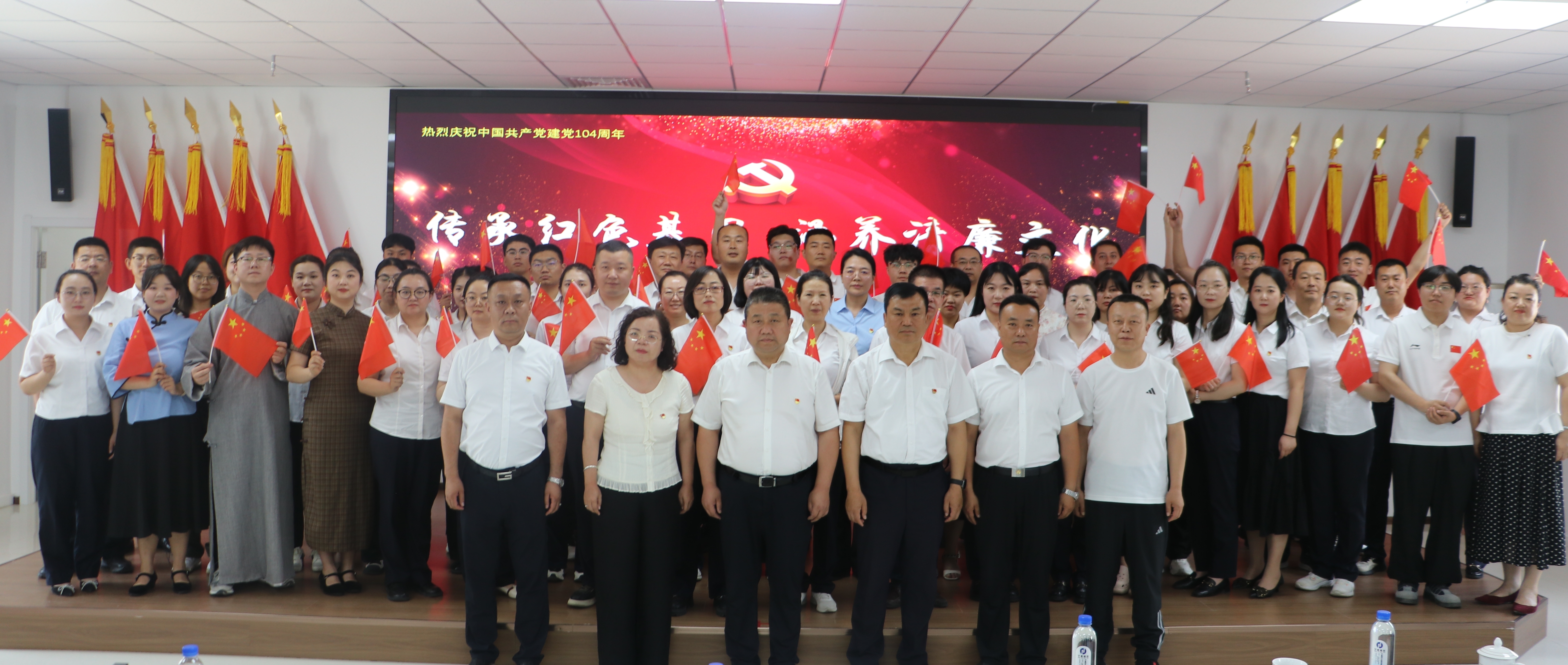 寧夏對外建舉辦“傳承紅色基因 涵養(yǎng)清廉文化”主題誦讀比賽