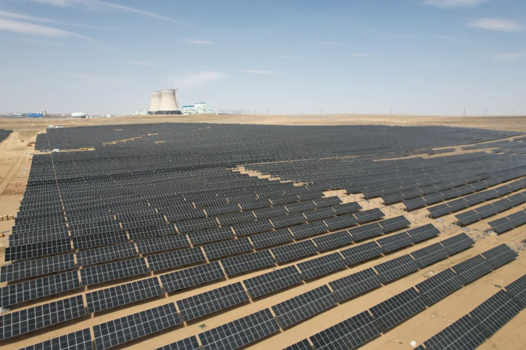 寧夏二建寧國運(yùn)靈武100萬千瓦光伏復(fù)合項目順利并網(wǎng)